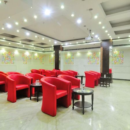 The Pearl Hotel Nuova Delhi Esterno foto