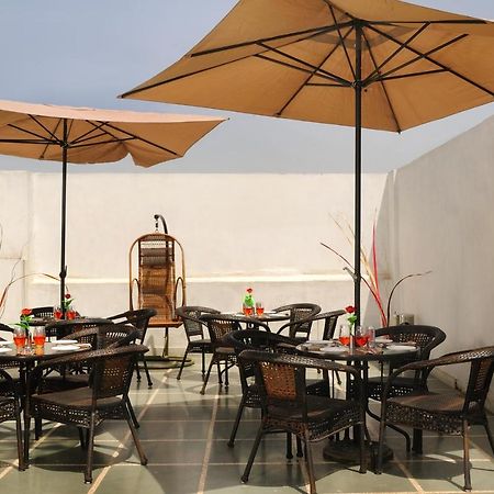 The Pearl Hotel Nuova Delhi Esterno foto