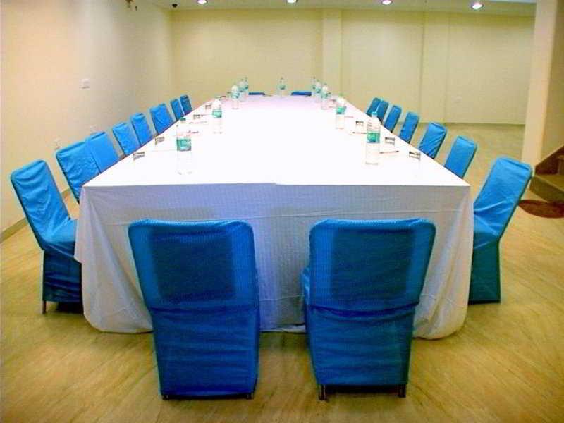 The Pearl Hotel Nuova Delhi Esterno foto