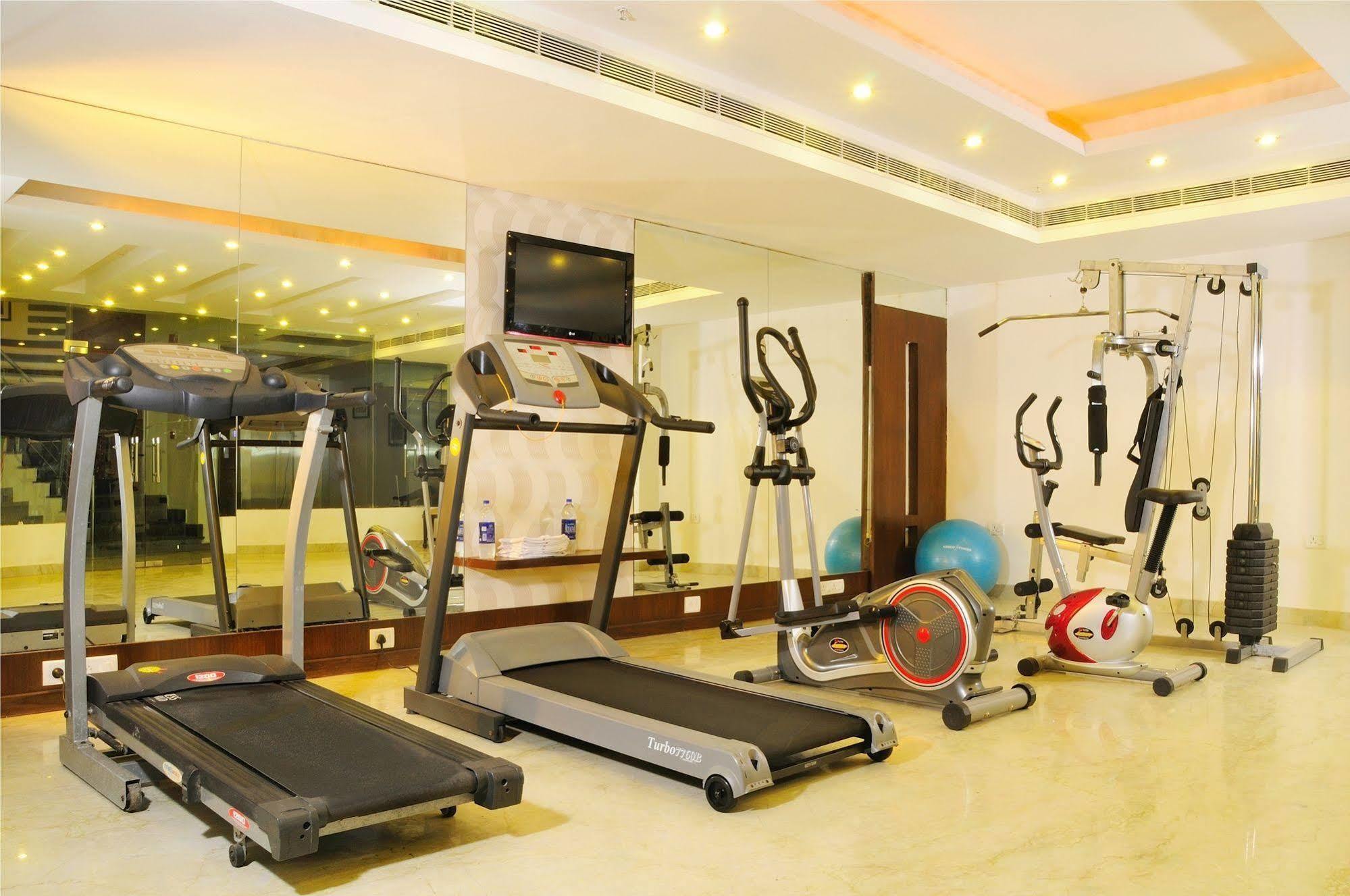 The Pearl Hotel Nuova Delhi Esterno foto