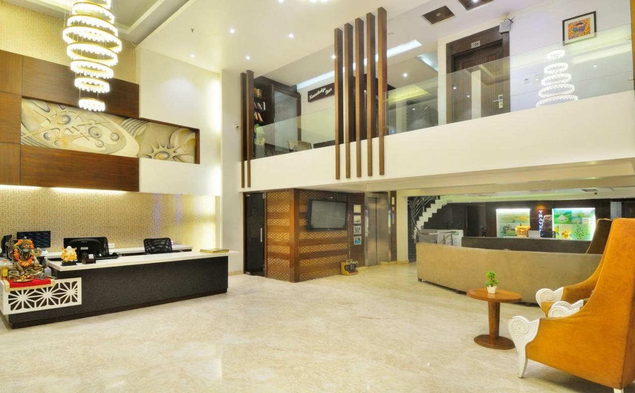 The Pearl Hotel Nuova Delhi Esterno foto