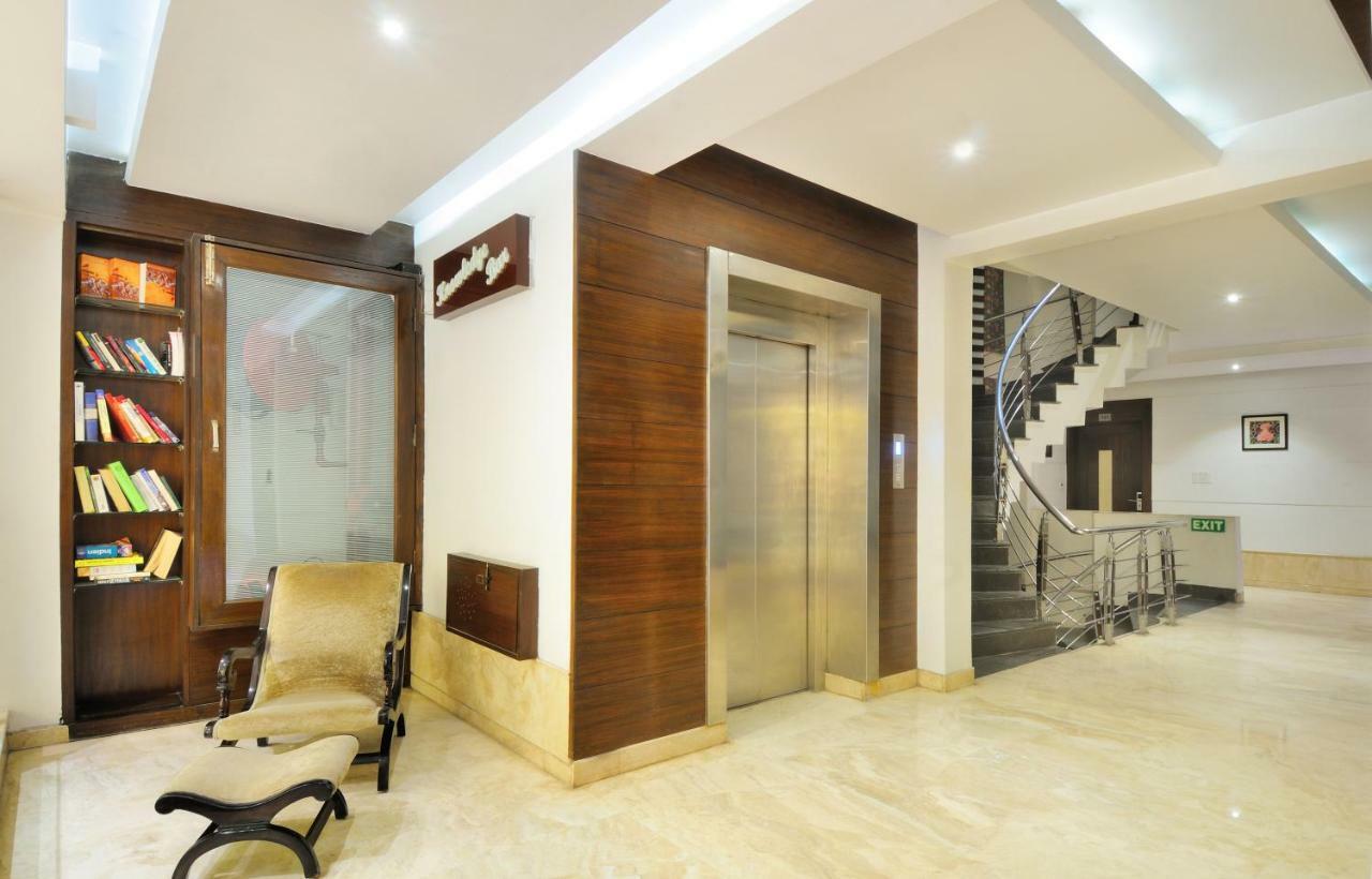 The Pearl Hotel Nuova Delhi Esterno foto